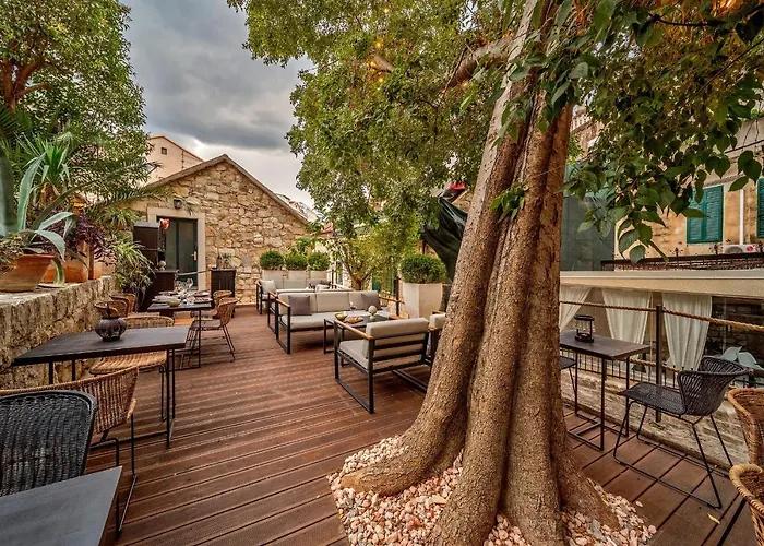 Heritage Hotel 19 4*